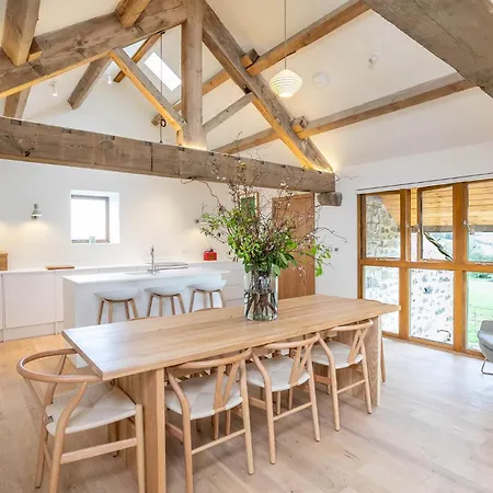 Alder Hill Barn By Birch *