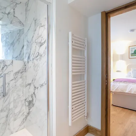 Alder Hill Barn By Birch