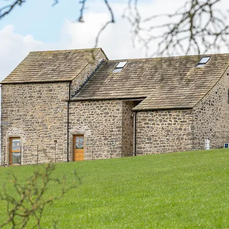 Alder Hill Barn By Birch *